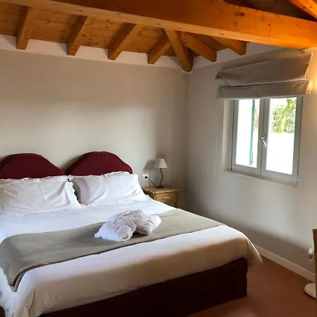 Pozzetto لافينو-مومبيلو